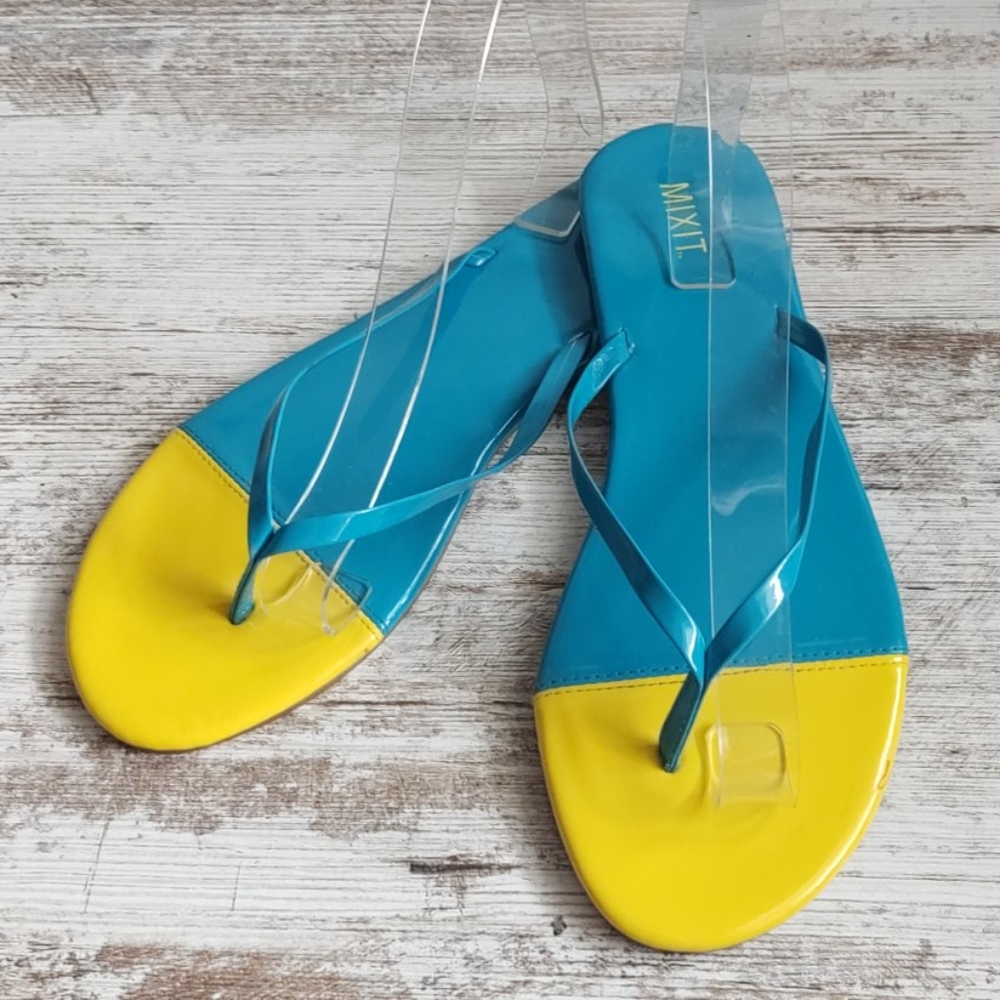 Like New Turqoise & Yellow Flip Flops